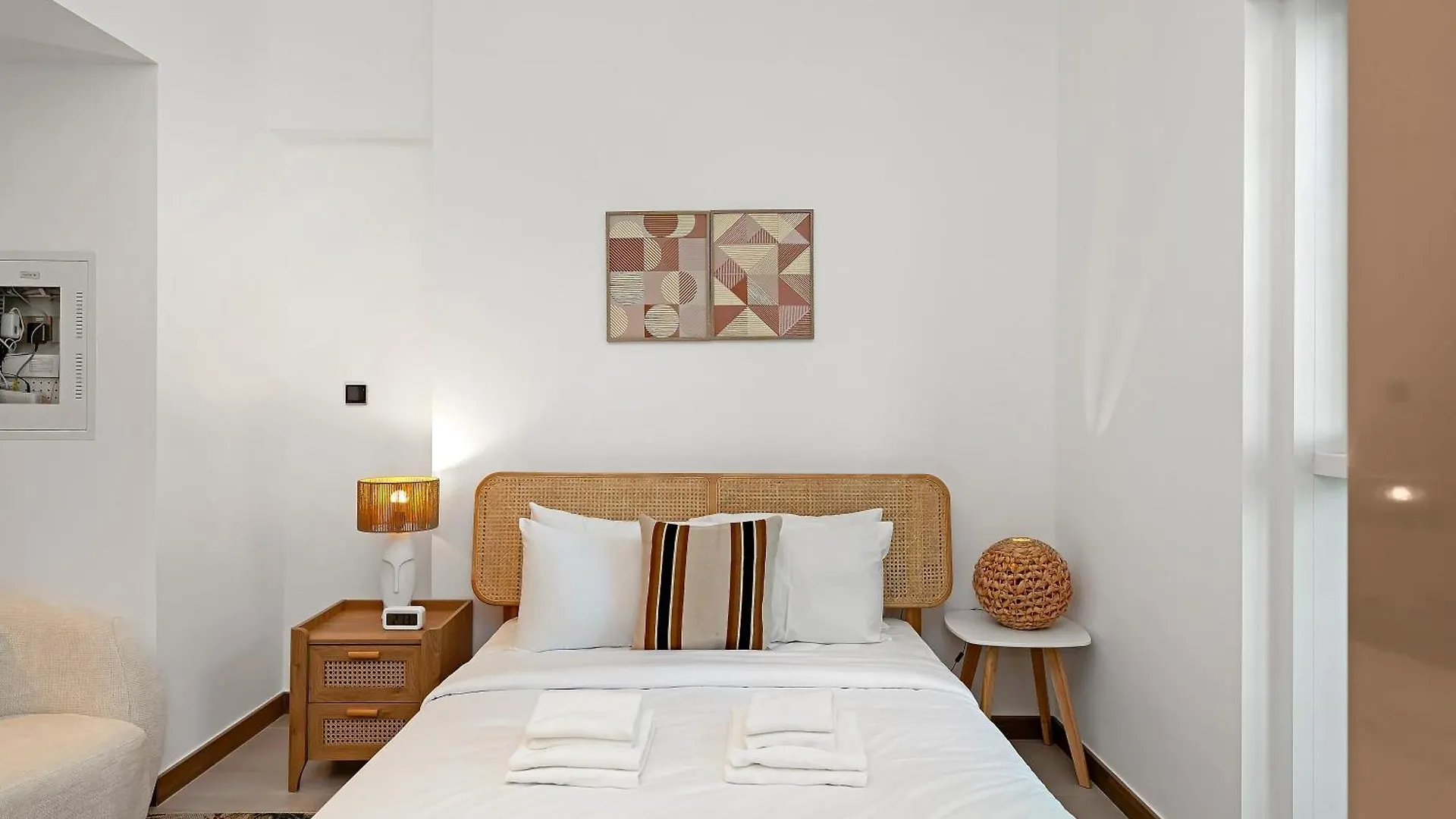 Apartment Pool View Studio In Business Bay 2Km Burj Khalifa Dubai United Arab Emirates
