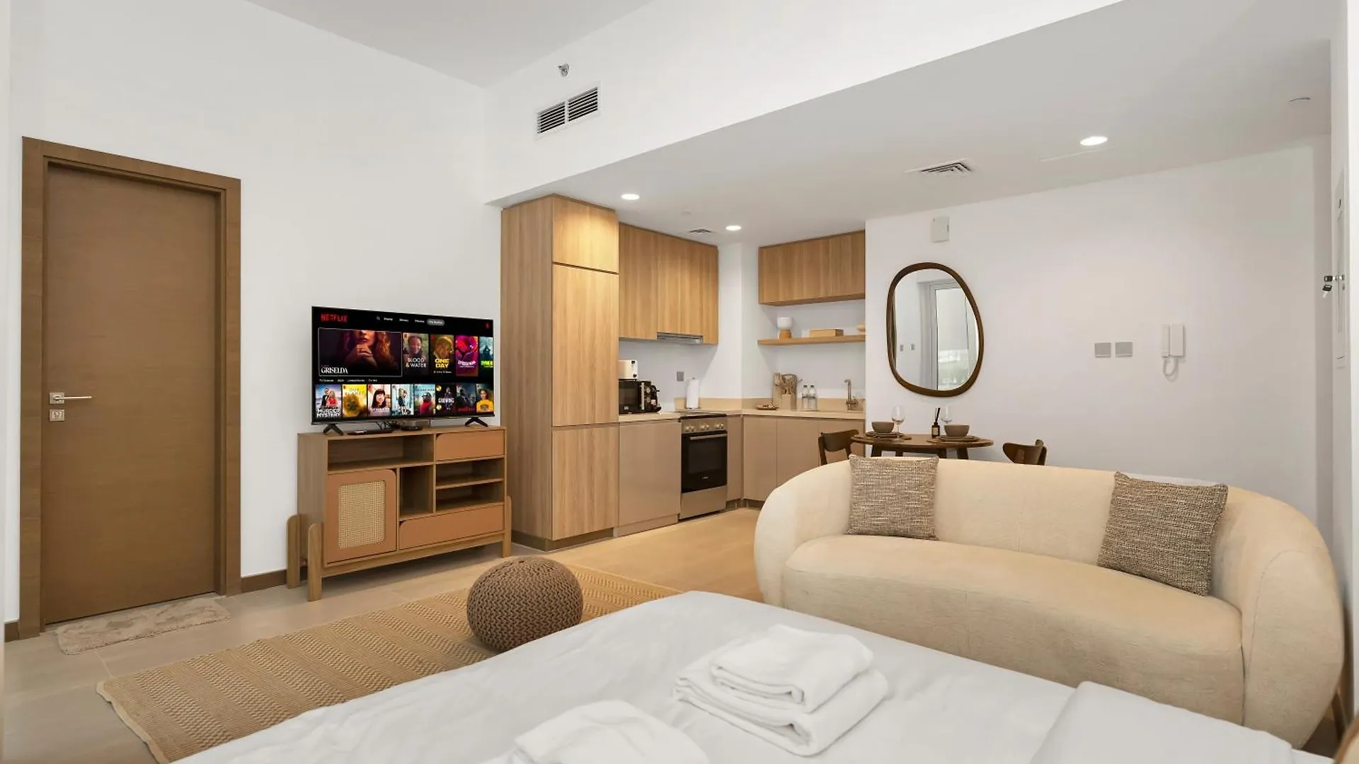 Apartment Pool View Studio In Business Bay 2Km Burj Khalifa Dubai